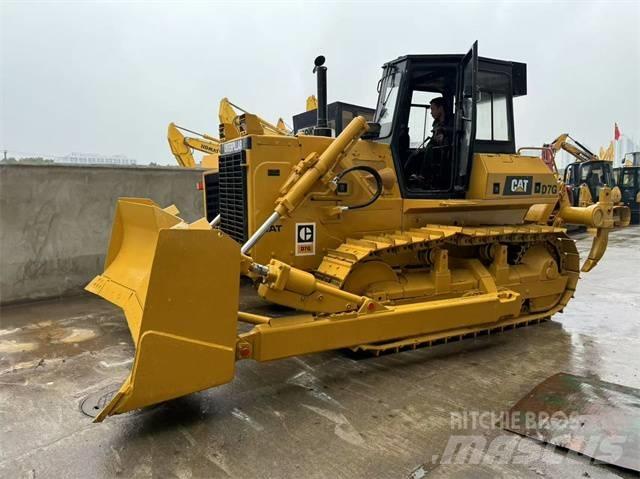 CAT D 7 G Верижни булдозери
