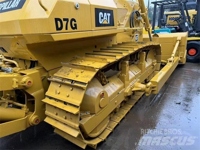 CAT D 7 G Верижни булдозери
