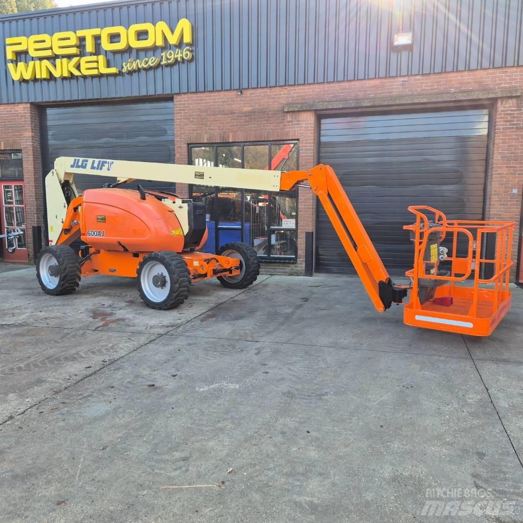 JLG 600 AJ Съчленени стрелови подемници