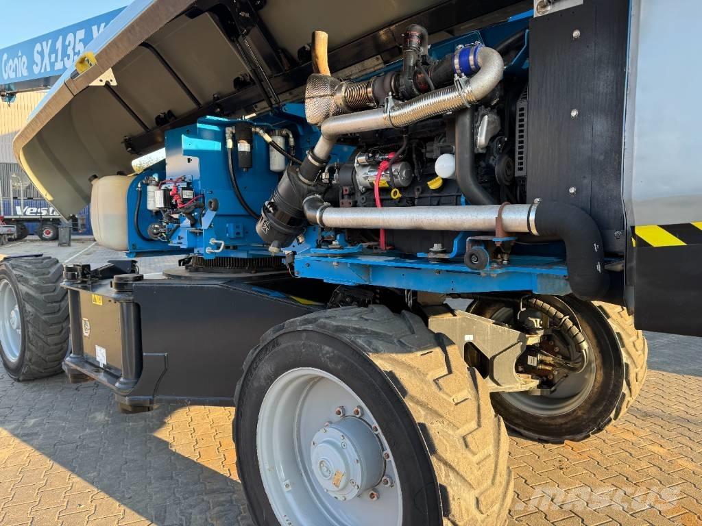 Genie SX 135 XC Телескопични повдигачи

