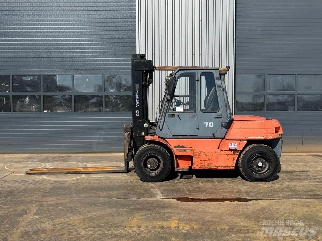 Toyota 5FD70 Вилични кари-повдигачи - други