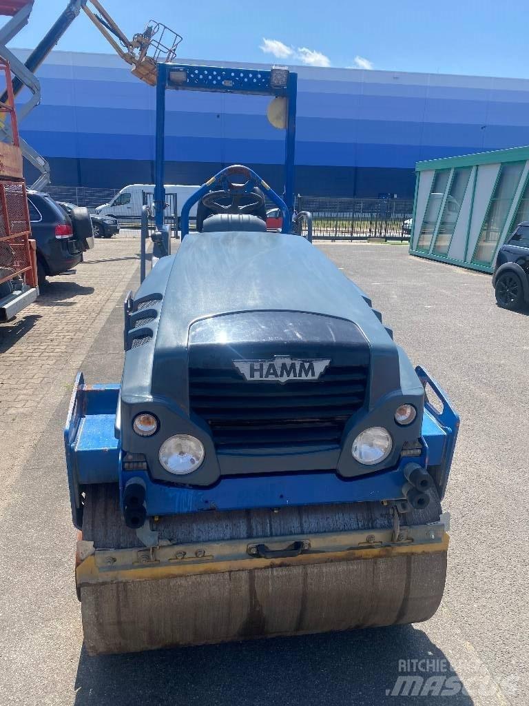 Hamm HD 12 VV Двойни барабанни ролки
