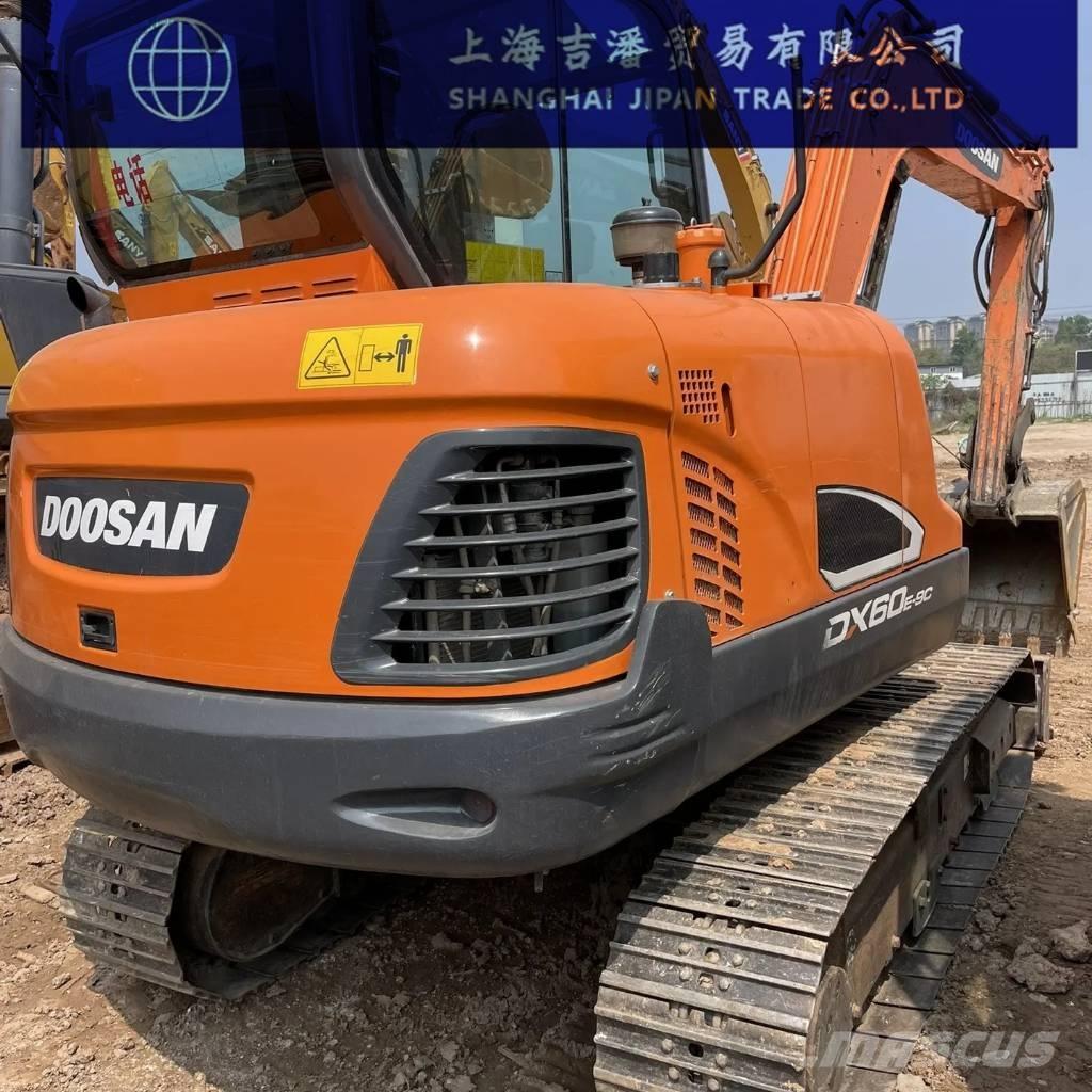 Doosan DX 60 Верижен екскаватор