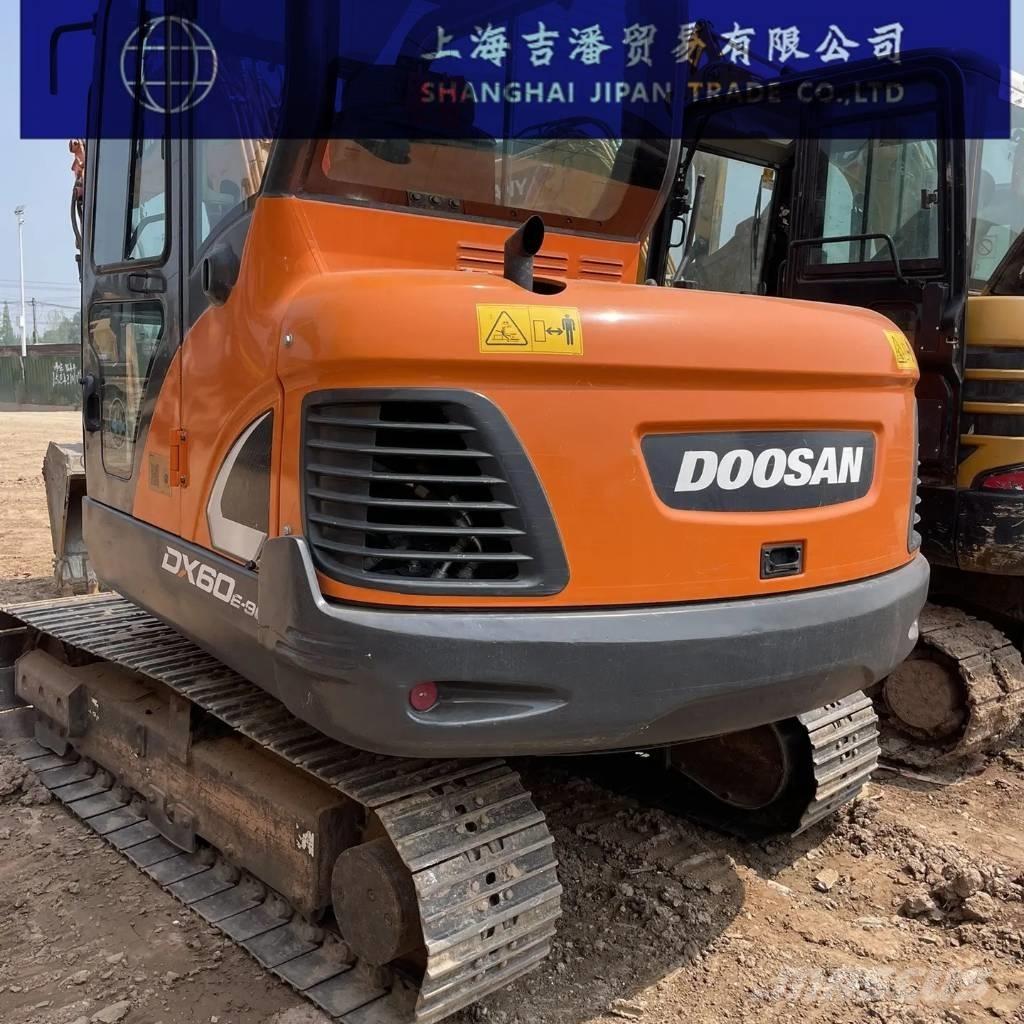 Doosan DX 60 Верижен екскаватор