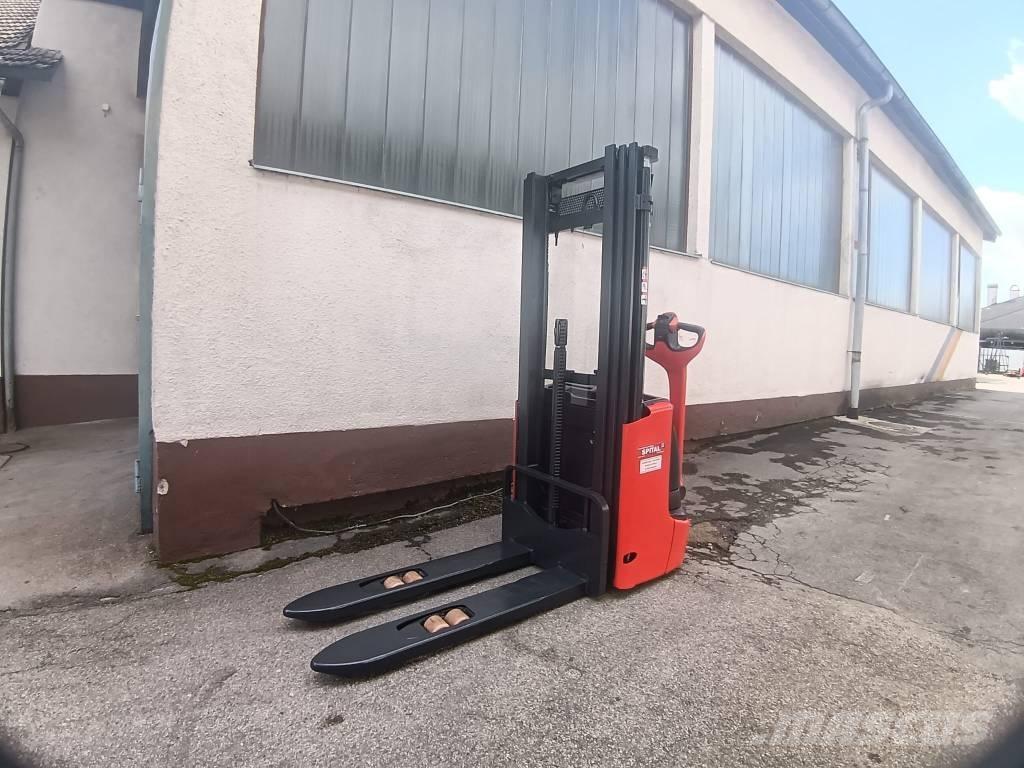 Linde L 12 Самоходни товарачи