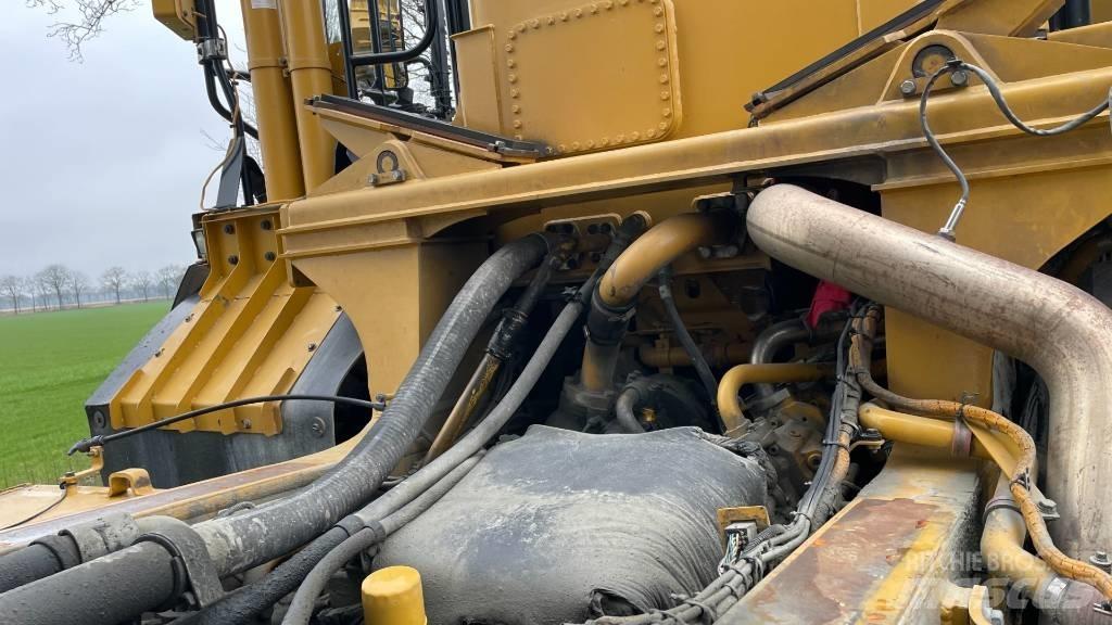 CAT 770 Дъмпери/моторни превозни средства