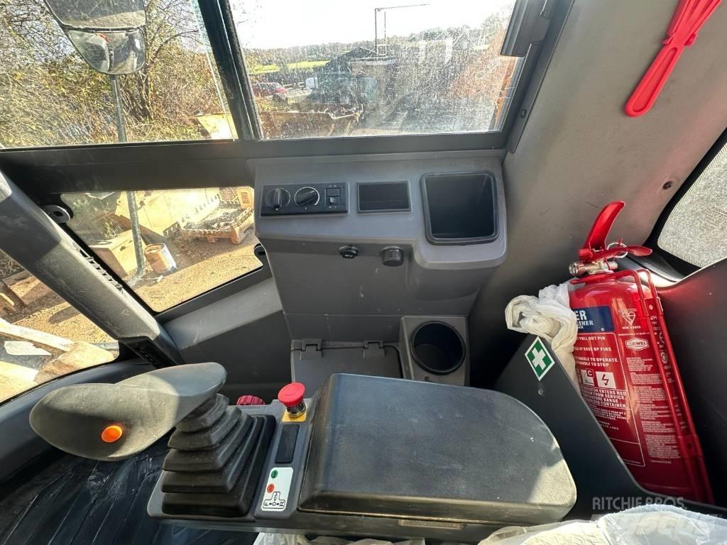 Hamm HC 130i Еднобарабанни ролки

