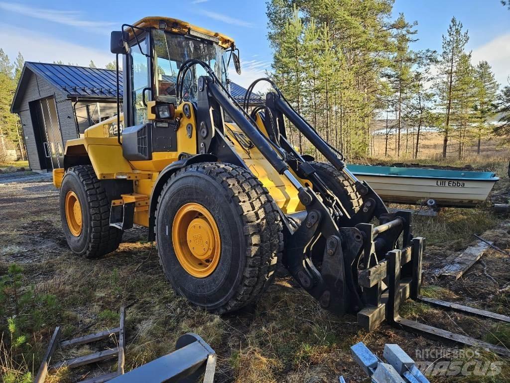 JCB 426 HT Колесни товарачи