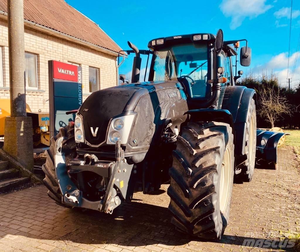 Valtra T 203 Трактори