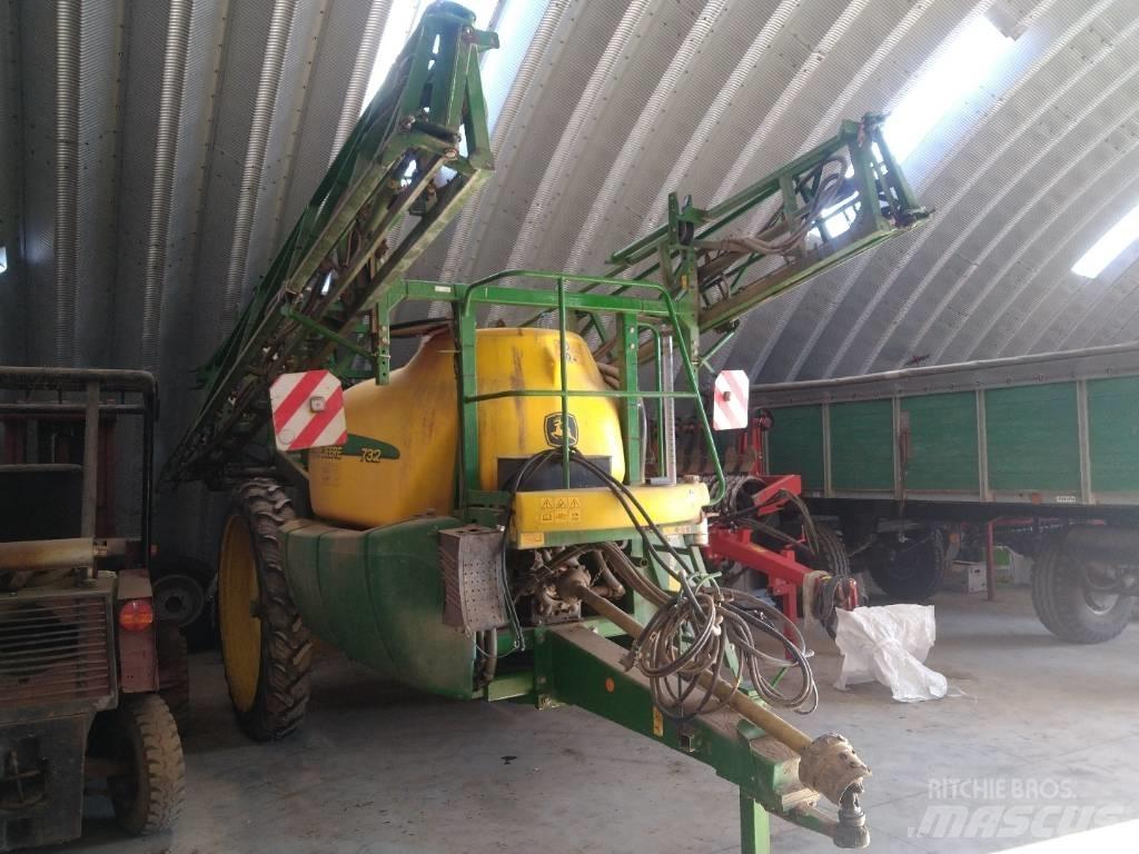 John Deere 732 Прикачни пръскачки
