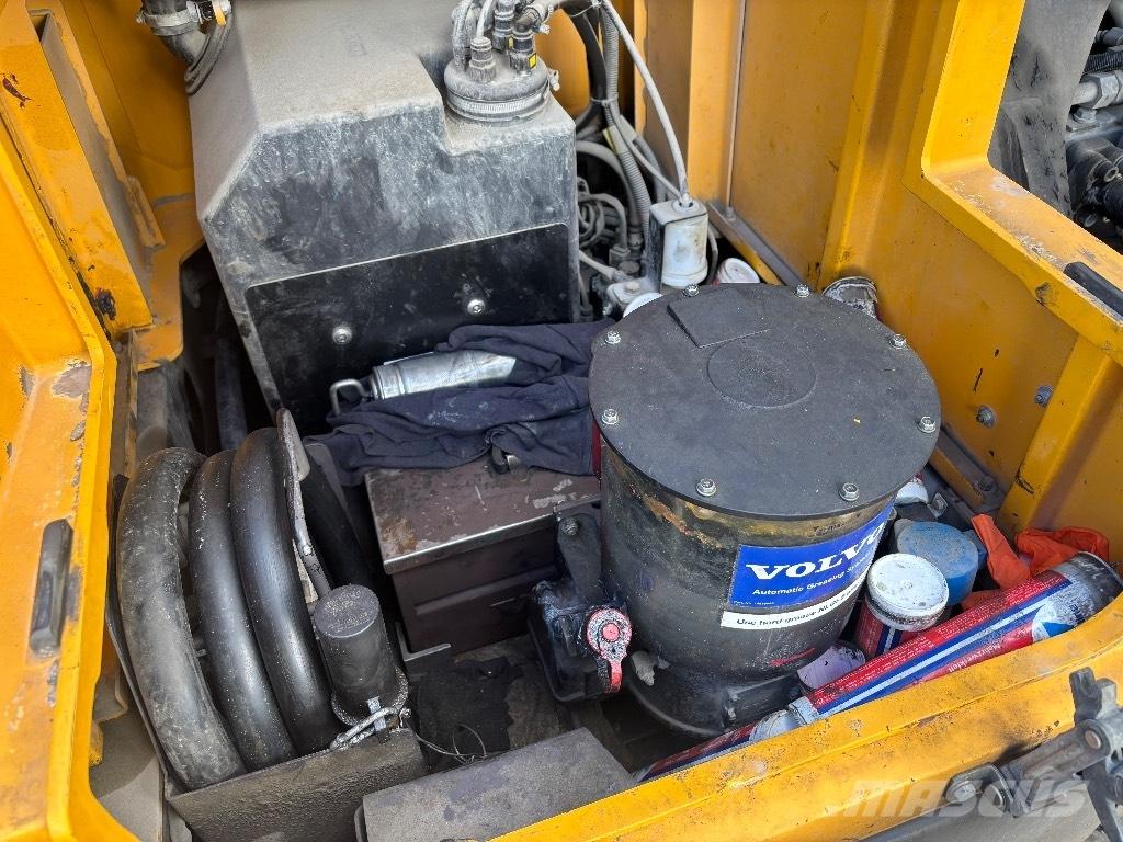 Volvo EC 380 EL Верижен екскаватор