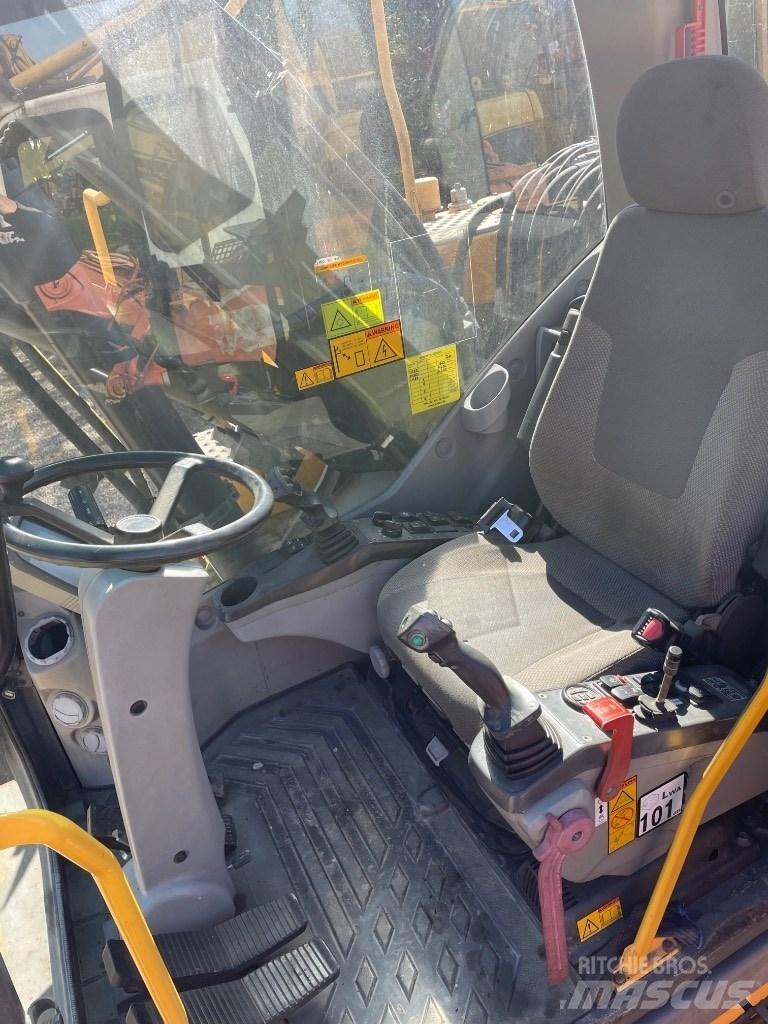 Volvo EW160C Колесни екскаватори