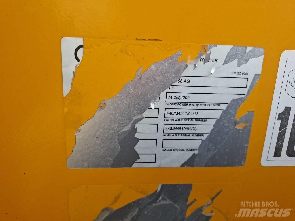 JCB 527-58 Телескопични товарачи