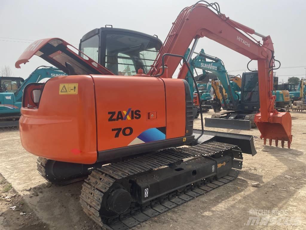 Hitachi ZX 70 Средни екскаватори 7т - 12т