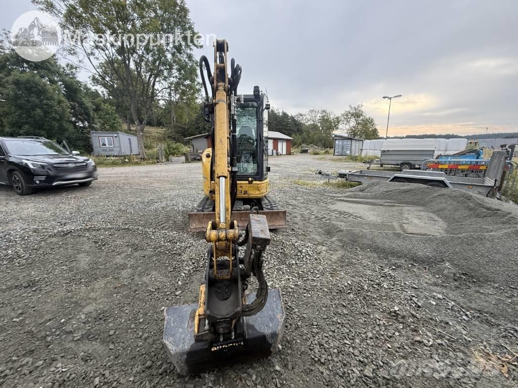 Komatsu PC 26 MR Мини екскаватори < 7 т
