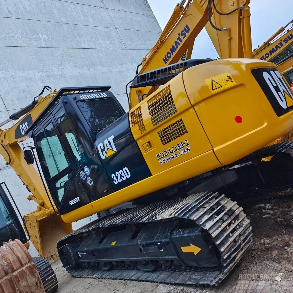 CAT 323 D Верижен екскаватор