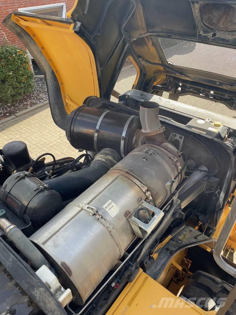 Volvo L220G Колесни товарачи