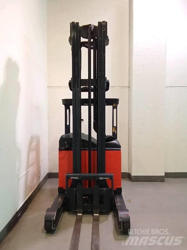 Linde R 16 Ретрак/ Високоповдигач с изместване на вилката напред