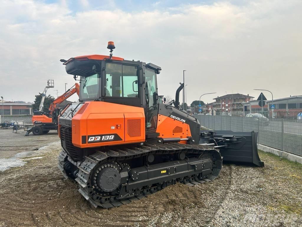Develon DD 130 Верижни булдозери

