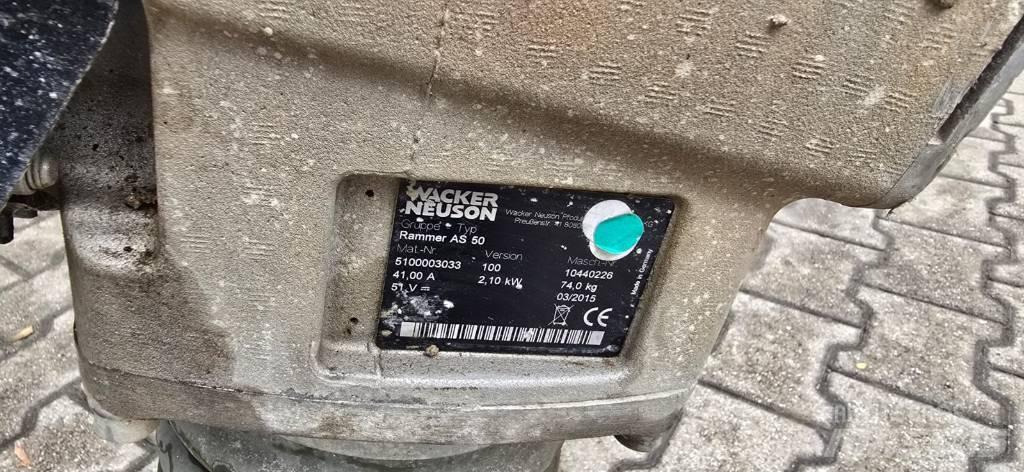 Wacker Neuson AS50e Пробки