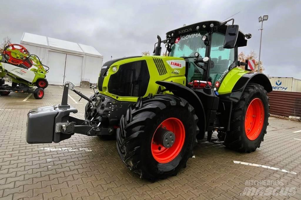 CLAAS Axion 850 Трактори