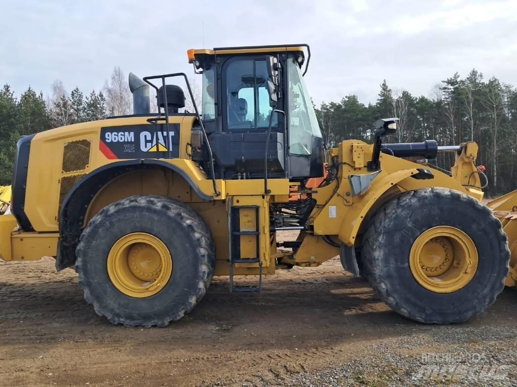 CAT 966M XE Колесни товарачи