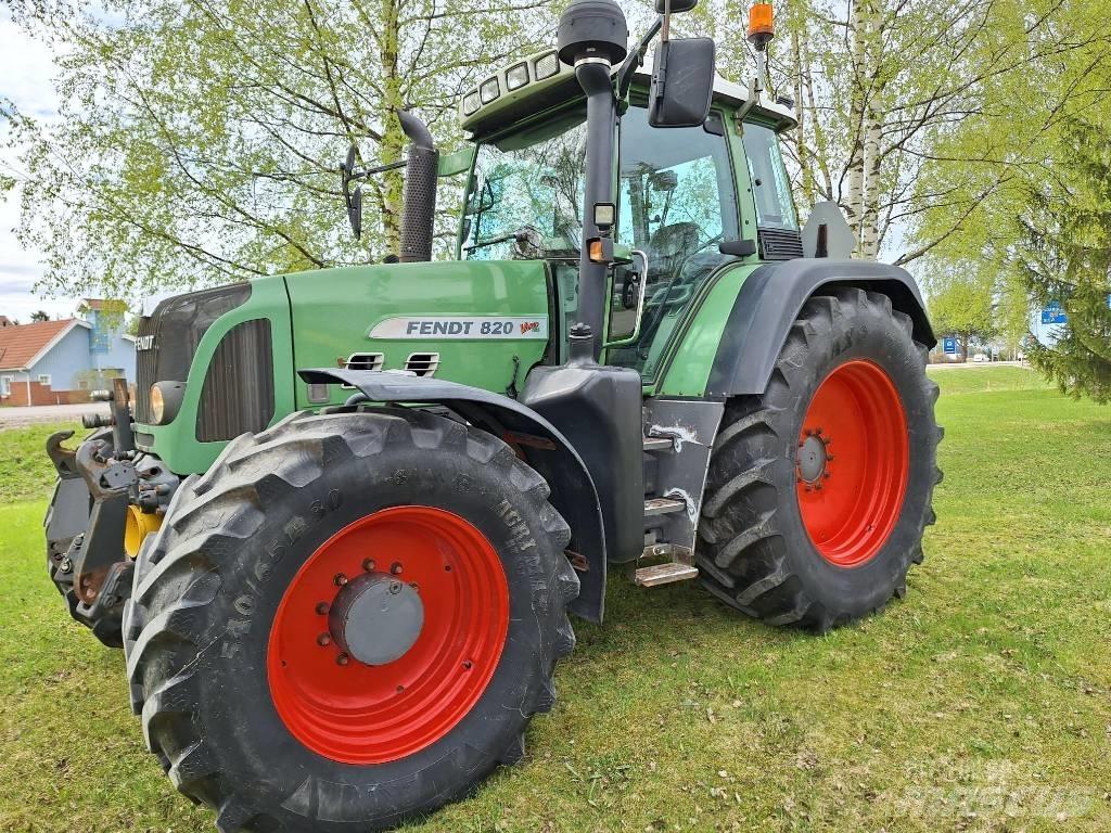 Fendt 820 Vario TMS Трактори