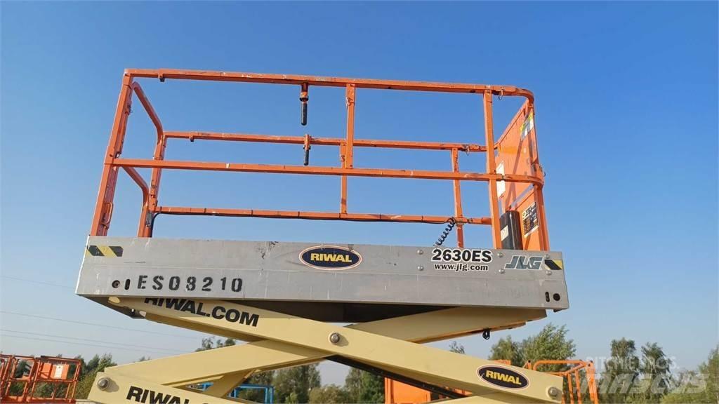 JLG 2630ES Ножични работни платформи