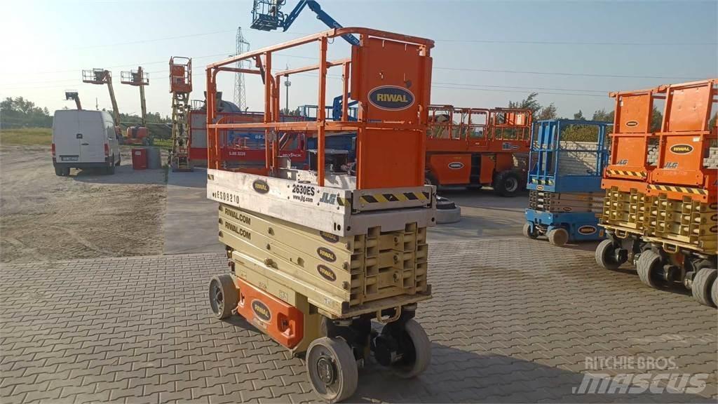 JLG 2630ES Ножични работни платформи