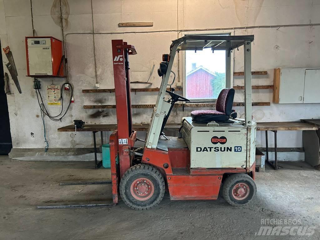 Datsun 10 Електрически вилични кари-повдигачи