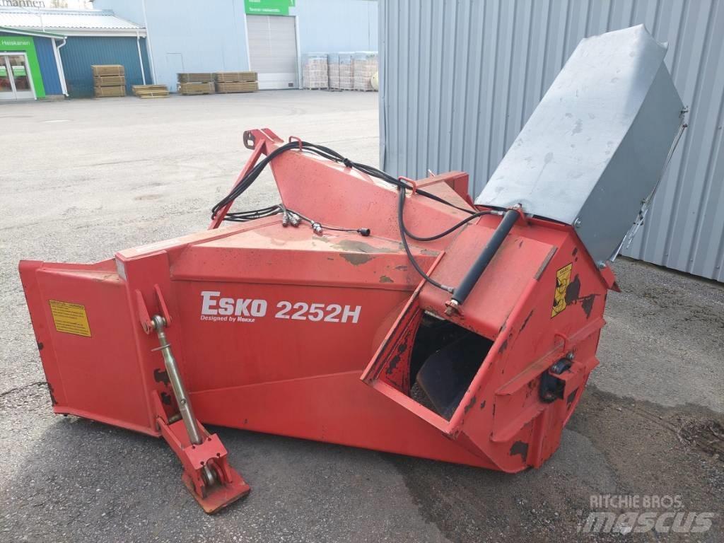 Esko 2252 H Снегохвъргачки
