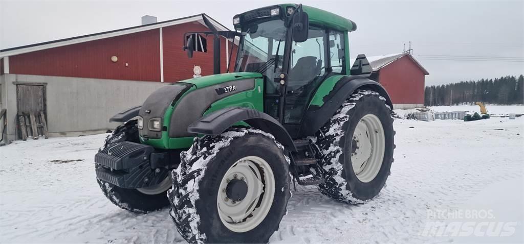 Valtra C130 Hitec Трактори