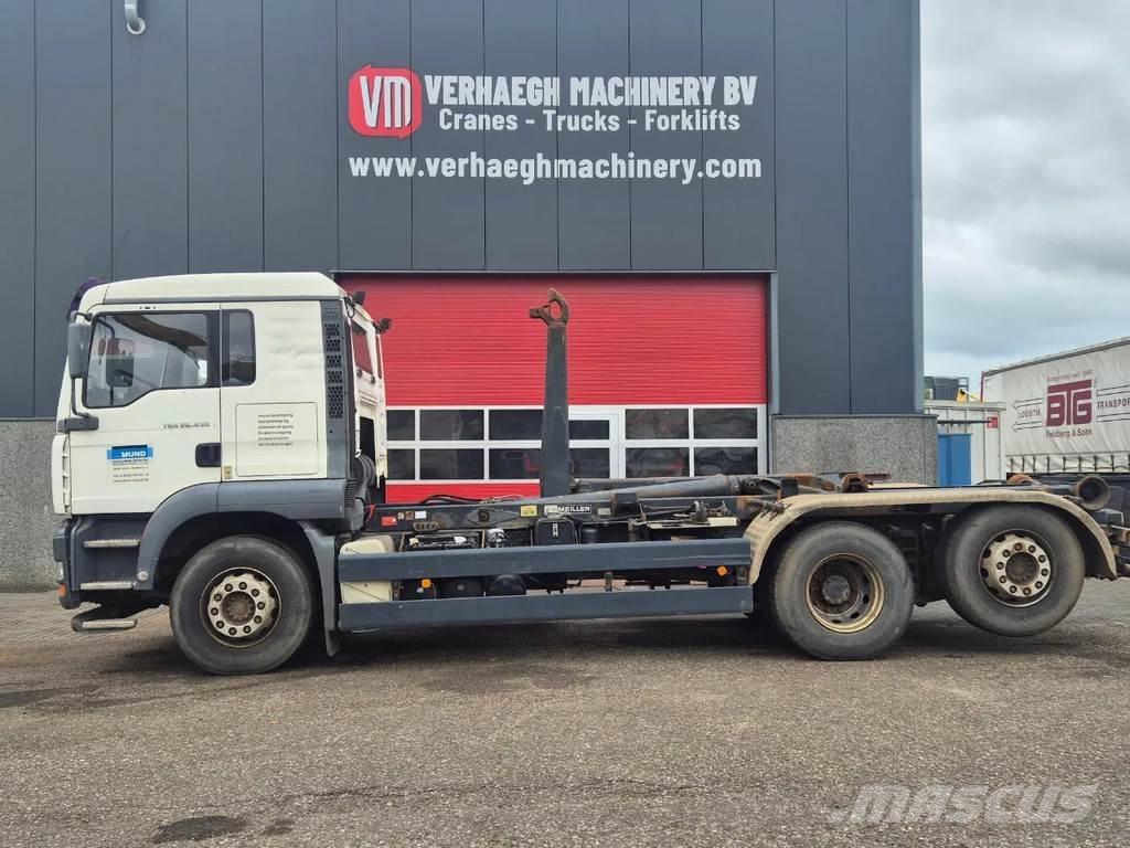 MAN 26 430 Камиони с кран с кука