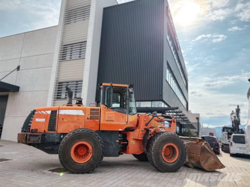 Doosan DL 300 Колесни товарачи