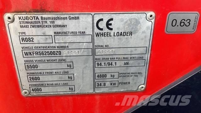 Kubota R082 Колесни товарачи