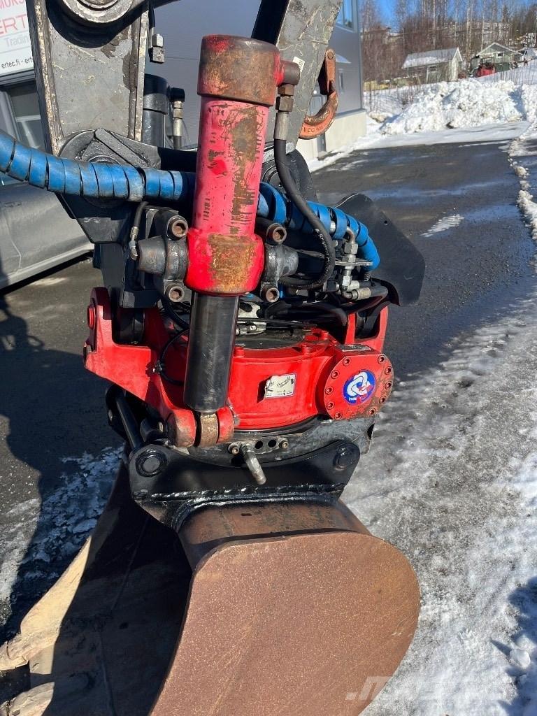 Volvo ECR 88 D Средни екскаватори 7т - 12т