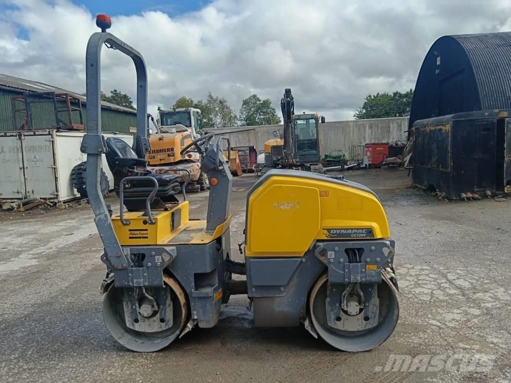 Dynapac CC 1200 Двойни барабанни ролки
