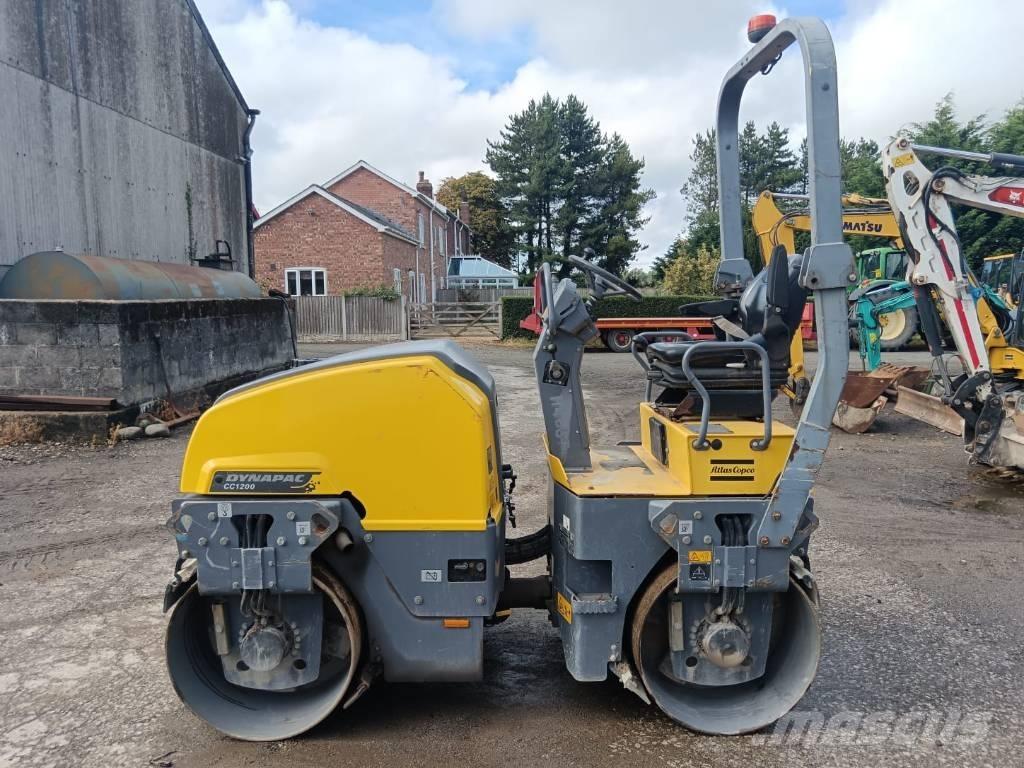 Dynapac CC 1200 Двойни барабанни ролки

