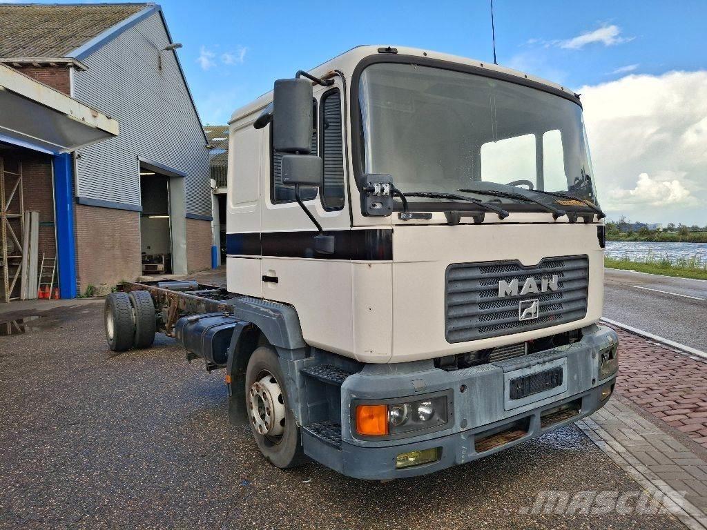 MAN 14.220 Шаси кабини