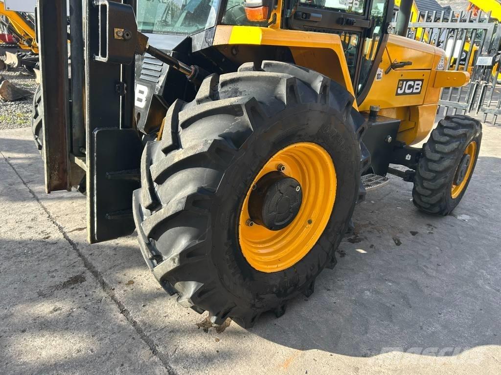 JCB 926 Камиони за херавни местности
