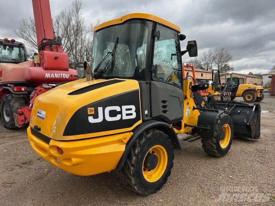 JCB 406 B Колесни товарачи