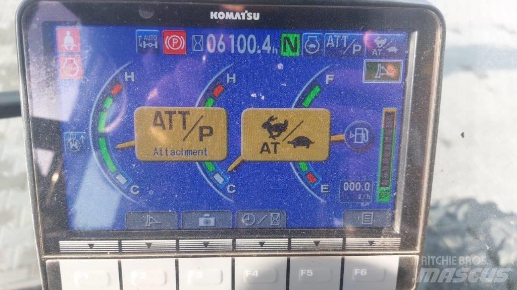 Komatsu PW 148-10 Колесни екскаватори