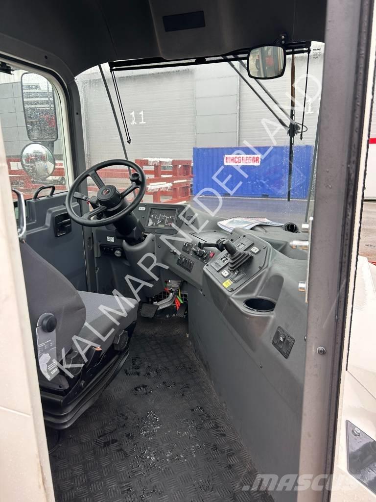 Kalmar T2i Терминални трактори
