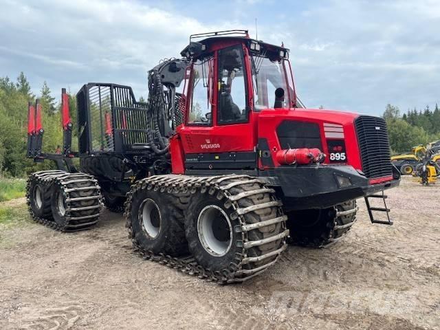 Komatsu 895 Форуардери