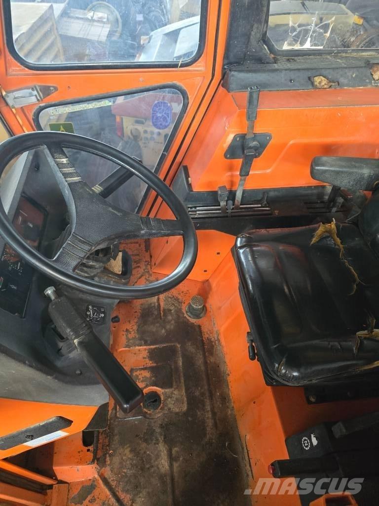 Fiat-Hitachi 1880 DT Трактори