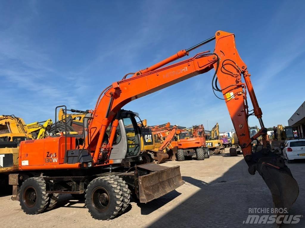 Hitachi ZX 130 W Колесни екскаватори