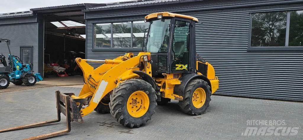 JCB ZX 409 Колесни товарачи