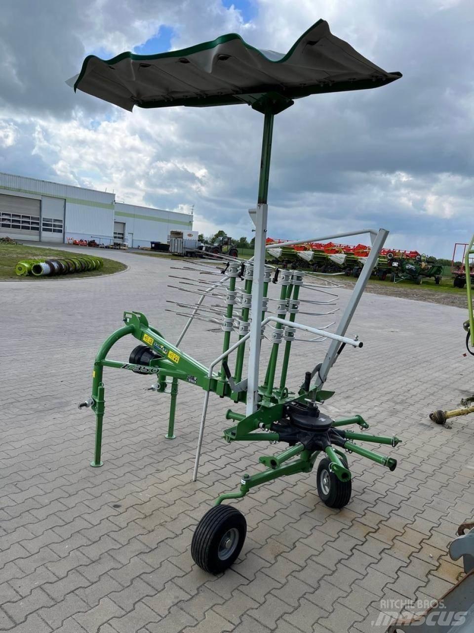 Samasz Z 350 Уиндроуърс/Косачки за сено и др.
