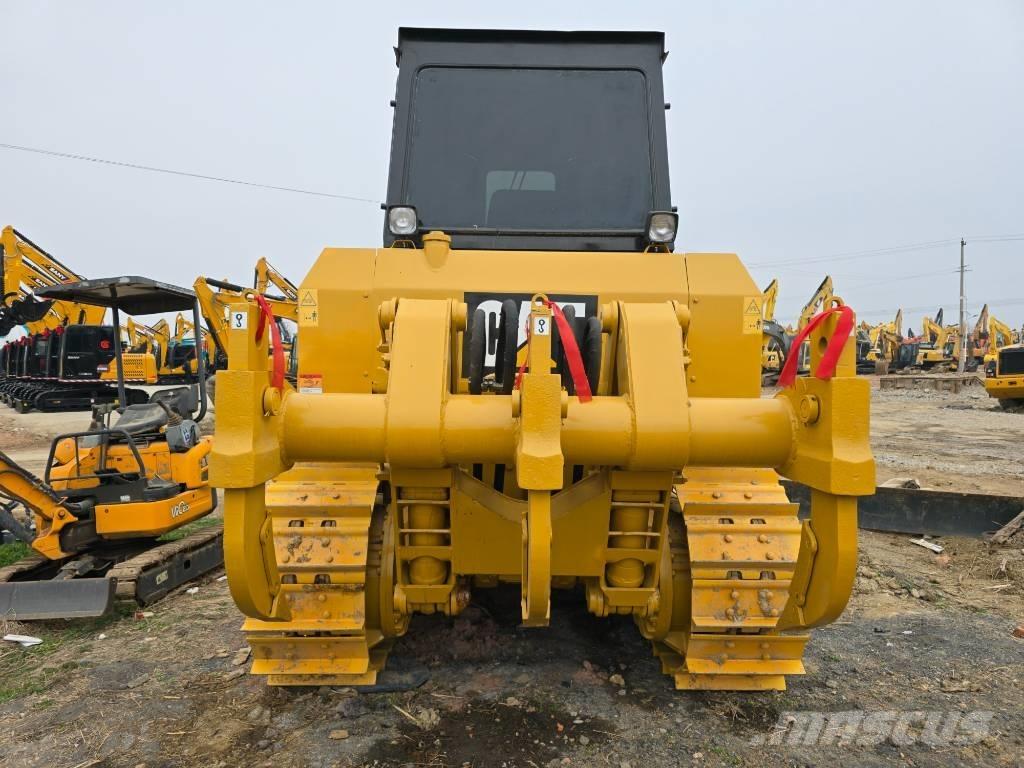 CAT D7G Верижни булдозери
