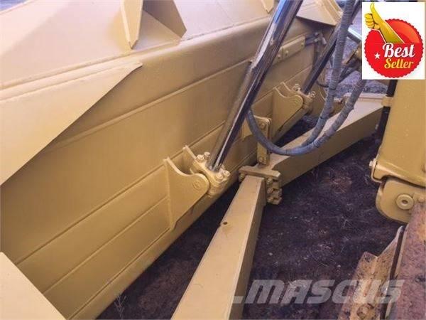 CAT D 6 R Верижни булдозери
